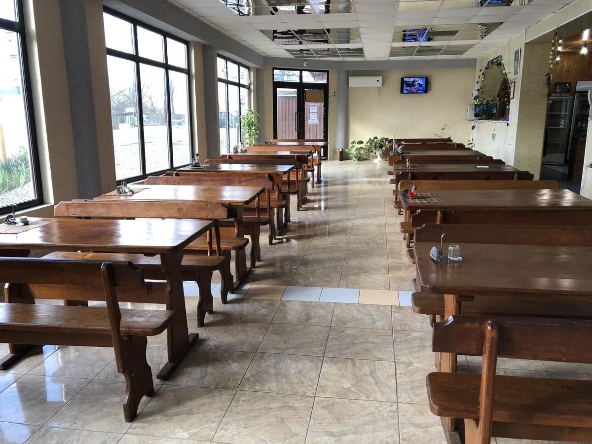 Cafe-Hotel Assir Πιτσούντα Εξωτερικό φωτογραφία